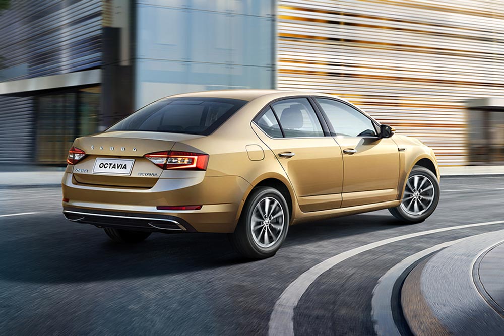 https://autogreeknews.gr/wp-content/uploads/2022/01/Skoda-Octavia-China-rear.jpg