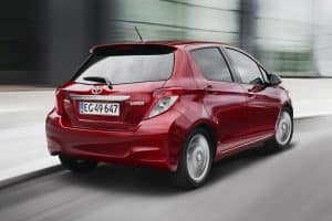 Toyota-Yaris-2011-(8)