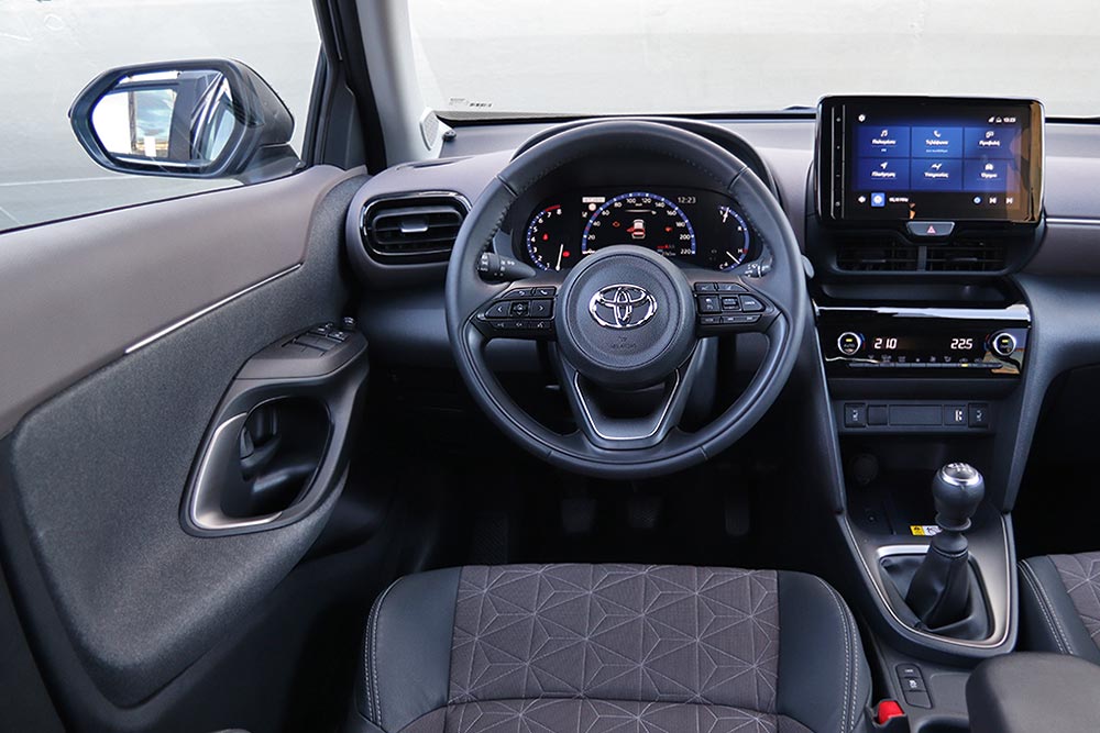 https://autogreeknews.gr/wp-content/uploads/2022/01/Toyota-Yaris-Cross-1.5-125-hp-46.jpg