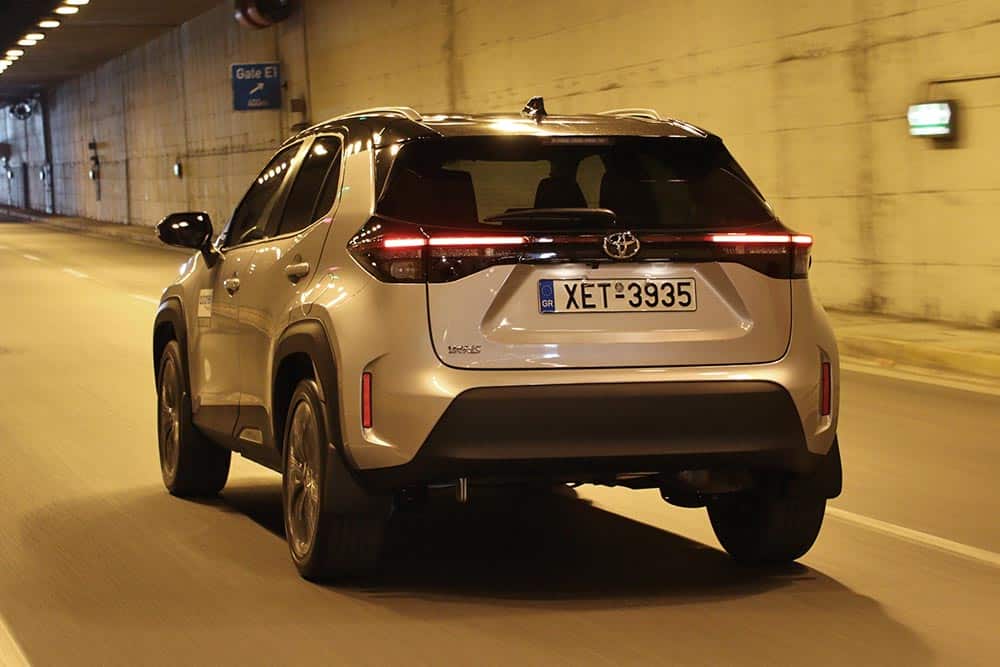 https://autogreeknews.gr/wp-content/uploads/2022/01/Toyota-Yaris-Cross-1.5-125-hp-5.jpg