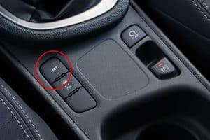 Toyota-Yaris-Cross-iMT-button