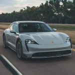 a-porsche-taycan-goes-from-below-sea-level-to-pike (10)