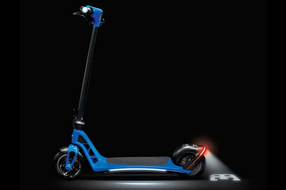 https://autogreeknews.gr/wp-content/uploads/2022/01/bugatti-electric-scooter-3.jpg