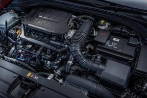 hyundai-i30-1.5THybrid-kinitiras