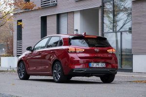 hyundai-i30-pisw-kinisi