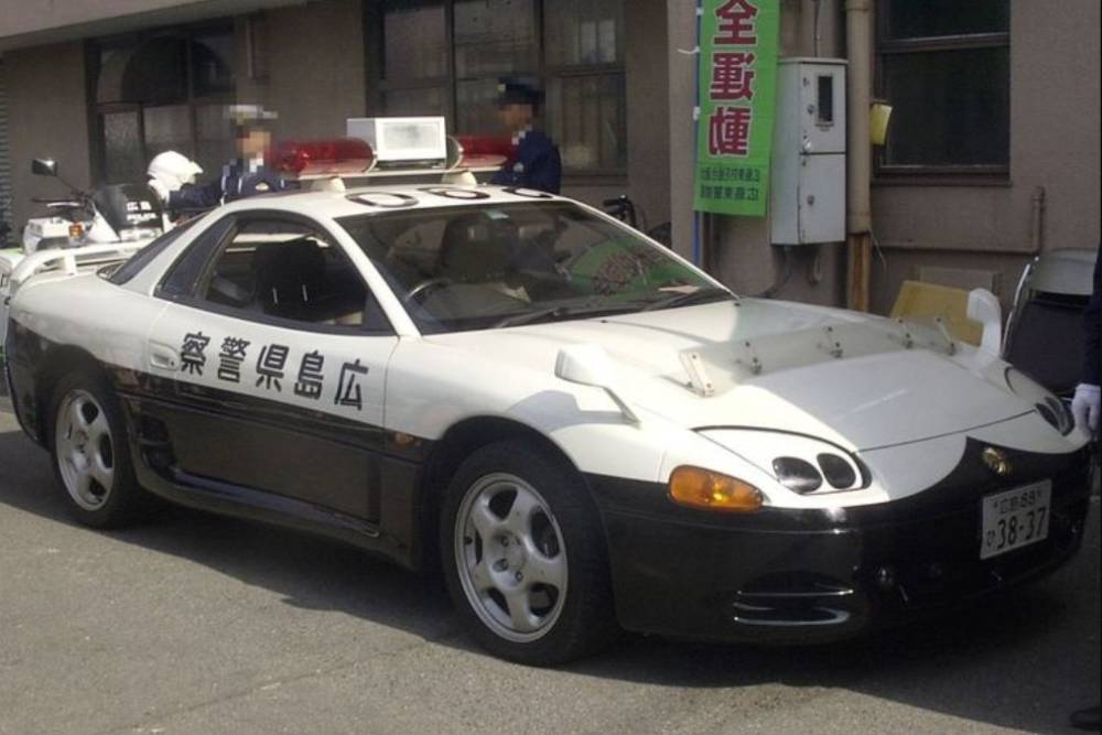 https://autogreeknews.gr/wp-content/uploads/2022/01/mitsubishi-3000gt-police-car.jpg