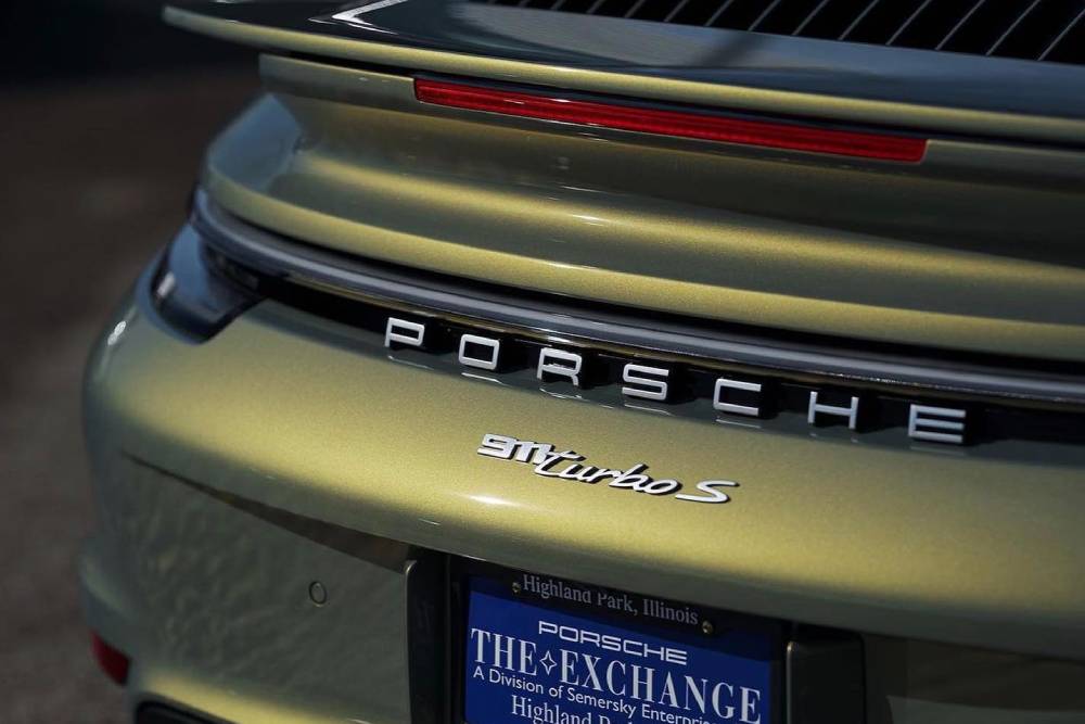 https://autogreeknews.gr/wp-content/uploads/2022/01/porsche-911-turbo-s-exclusive-manufaktur-3.jpg
