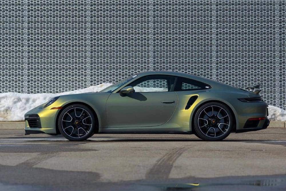 https://autogreeknews.gr/wp-content/uploads/2022/01/porsche-911-turbo-s-exclusive-manufaktur-9.jpg