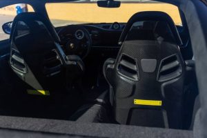 porsche 911 turbo s ligthweight package 07