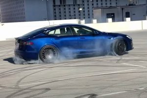 tesla model s plaid top speed