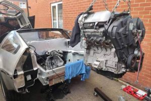 this-delorean-is-ready-to-receive-a-french-engine- (3)