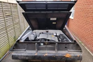 this-delorean-is-ready-to-receive-a-french-engine- (5)