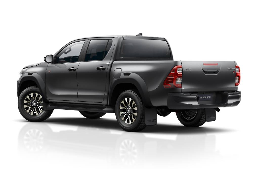 https://autogreeknews.gr/wp-content/uploads/2022/01/toyota-hilux-gr-sport-6.jpg