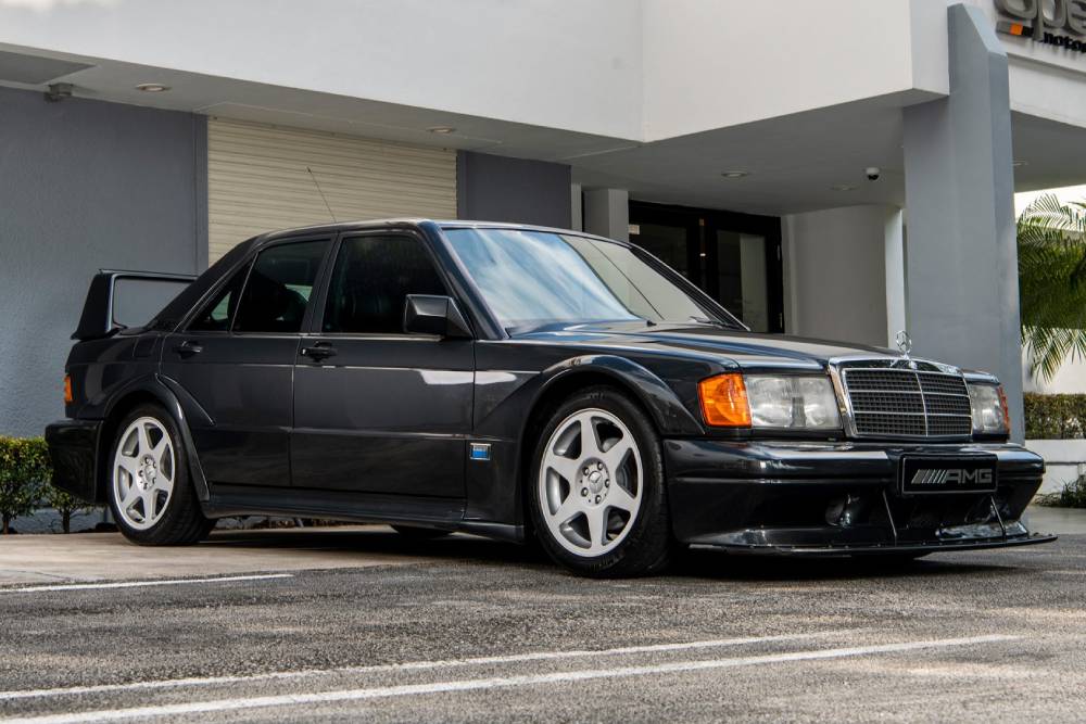 https://autogreeknews.gr/wp-content/uploads/2022/02/1990_mercedes-benz_190e-2-5.jpg