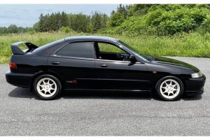 1997-Honda-Integra-Type-R-5