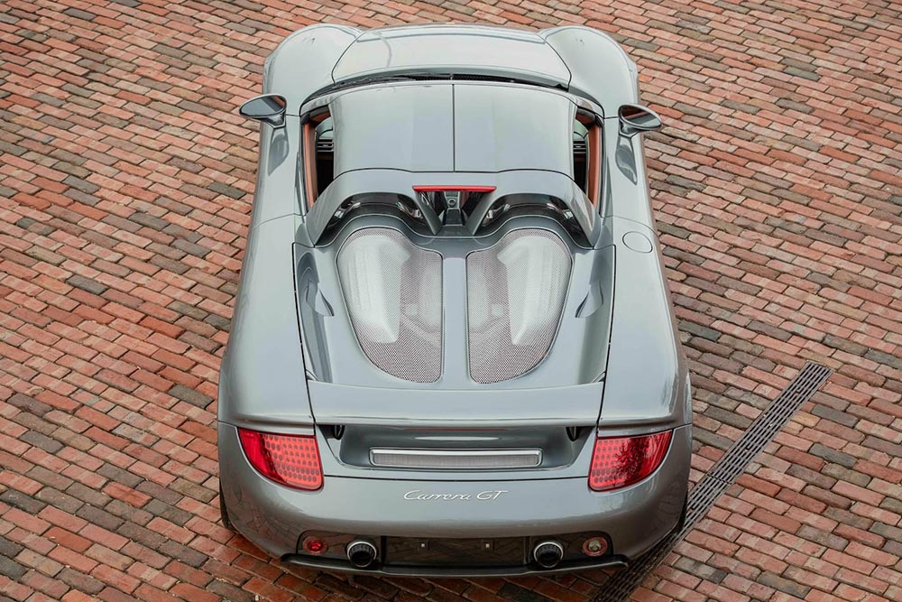 https://autogreeknews.gr/wp-content/uploads/2022/02/2005-Porsche-Carrera-GT-12.jpg