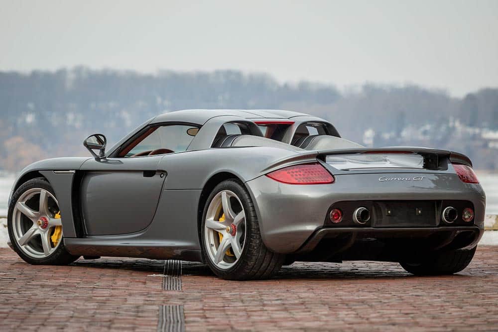 https://autogreeknews.gr/wp-content/uploads/2022/02/2005-Porsche-Carrera-GT-18.jpg