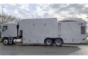 2005-freightliner-argosy-mobile-fbi-command-unit