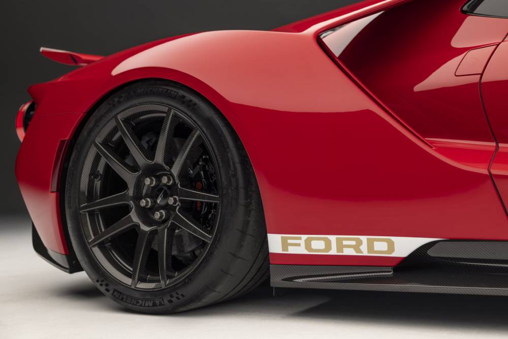 https://autogreeknews.gr/wp-content/uploads/2022/02/2022-Ford-GT-Alan-Mann-Heritage-Edition_13.jpg
