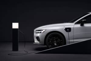 2022-Volvo-S60-Black-Edition-1