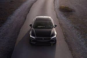 2022-Volvo-S60-Black-Edition-5