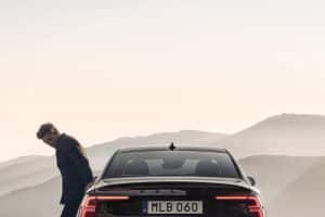 2022-Volvo-S60-Black-Edition-9