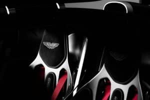 2022-aston-martin-valkyrie-side-view (3)