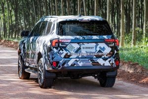2022-ford-everest-teaser-3