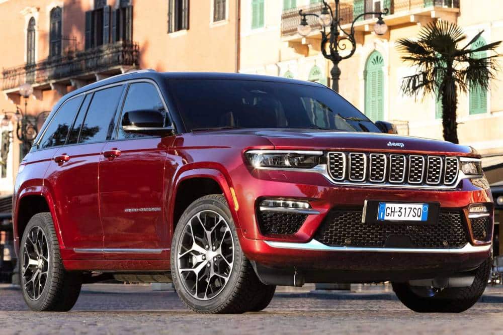 https://autogreeknews.gr/wp-content/uploads/2022/02/2022-jeep-grand-cherokee-5.jpg