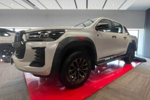 2022-toyota-hilux-gr-sport-south-africa (1)
