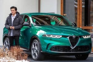 2023-Alfa-Romeo-Tonale-1-1