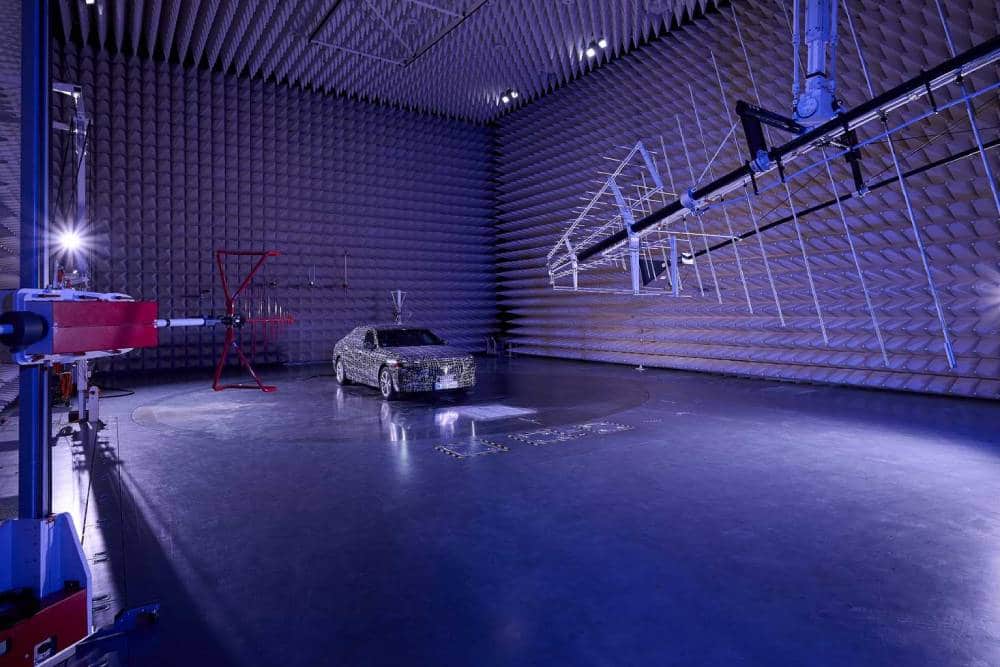 https://autogreeknews.gr/wp-content/uploads/2022/02/2023-bmw-i7-undergoes-acoustic-testing-5.jpg