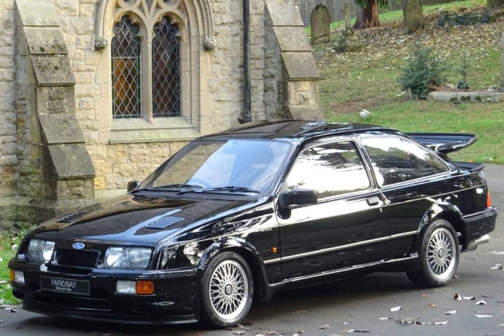 https://autogreeknews.gr/wp-content/uploads/2022/02/FORD_SIERRA_RS500_COSWORTH_2DR_30.jpg