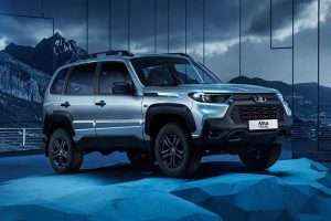 Lada-Niva-Travel-Black