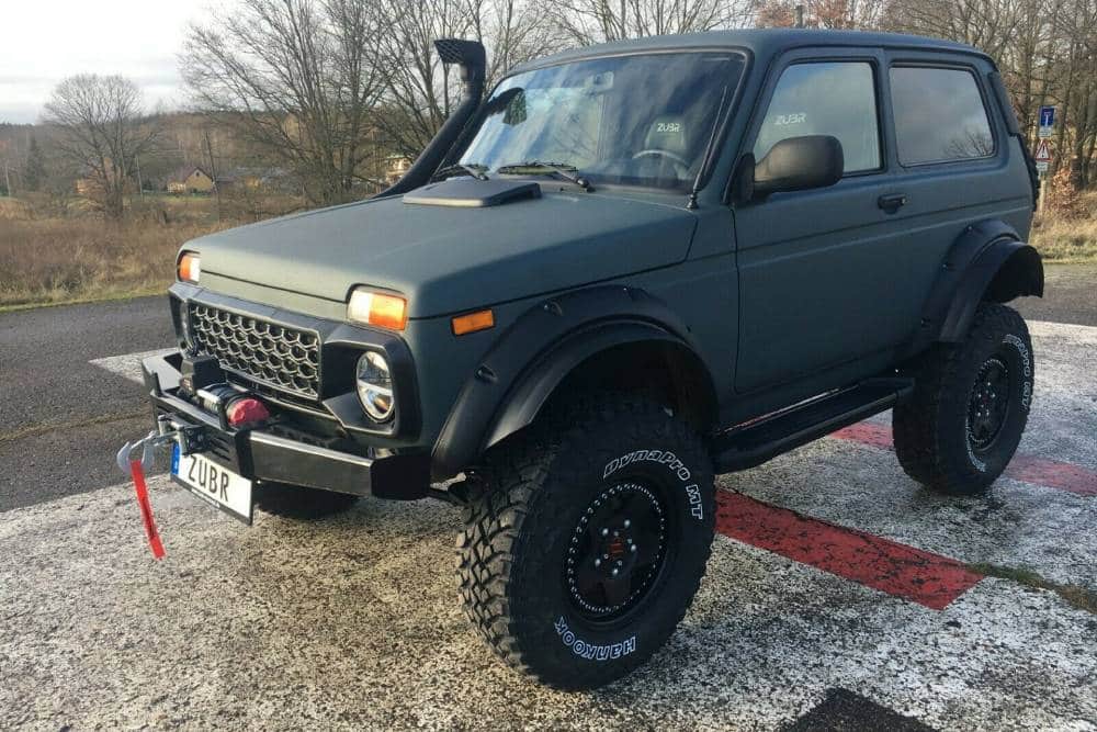 https://autogreeknews.gr/wp-content/uploads/2022/02/Lada-Niva-ZUBR-Monster-eBay-4.jpg