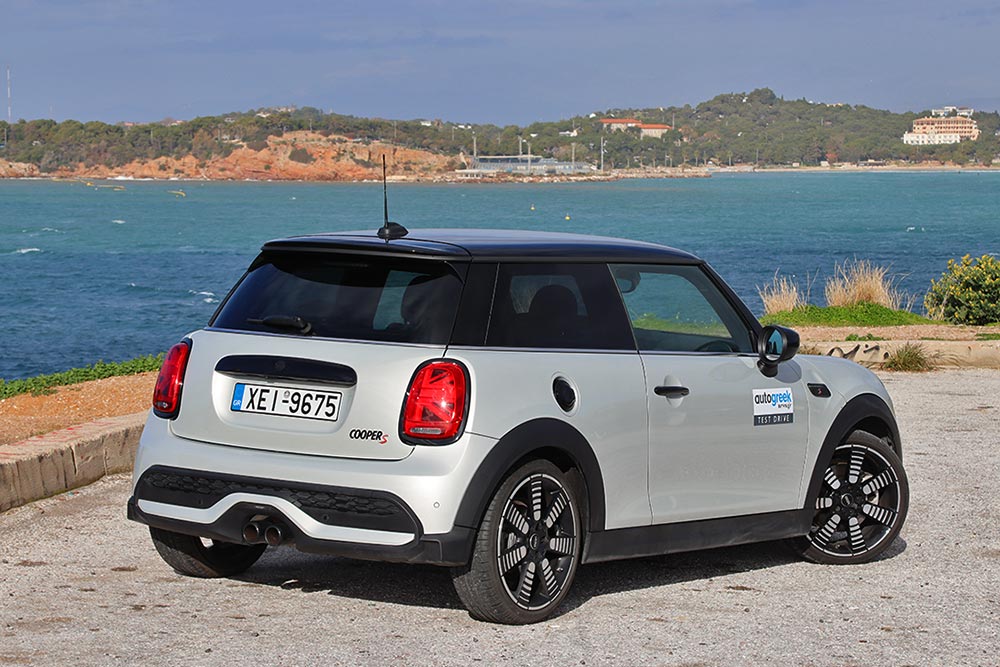 https://autogreeknews.gr/wp-content/uploads/2022/02/MINI-Cooper-S-2022-25.jpg