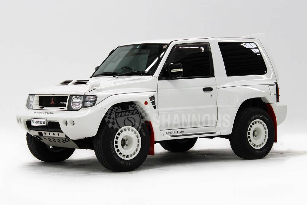 https://autogreeknews.gr/wp-content/uploads/2022/02/Mitsubishi-Pajero-Evolution-1.jpg
