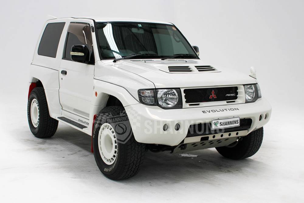 https://autogreeknews.gr/wp-content/uploads/2022/02/Mitsubishi-Pajero-Evolution-2.jpg