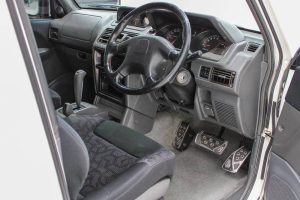 Mitsubishi-Pajero-Evolution-9