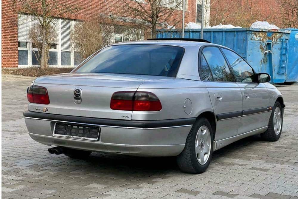 https://autogreeknews.gr/wp-content/uploads/2022/02/Opel_Omega_MV6_1996_for_sale-6.jpg