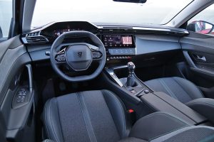 Peugeot 308 1.2 130 (21)