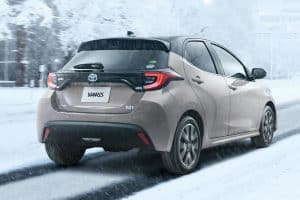 Toyota-Yaris-Japan-(1)