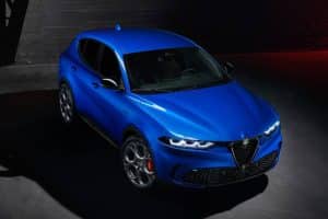 alfa romeo tonale above