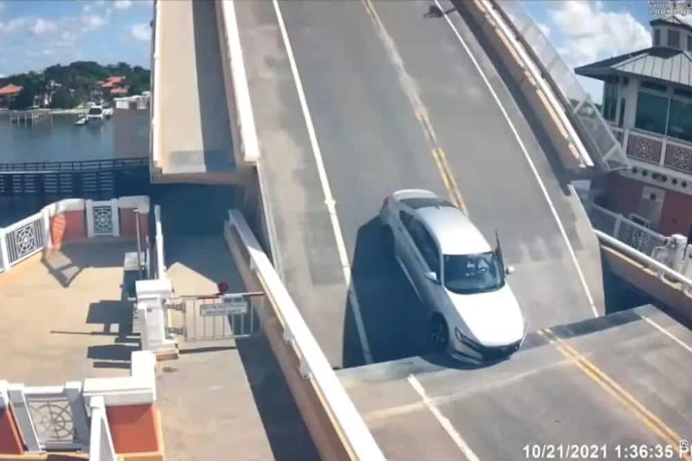 Άγιο είχε οδηγός ενός Honda Accord!(+video)