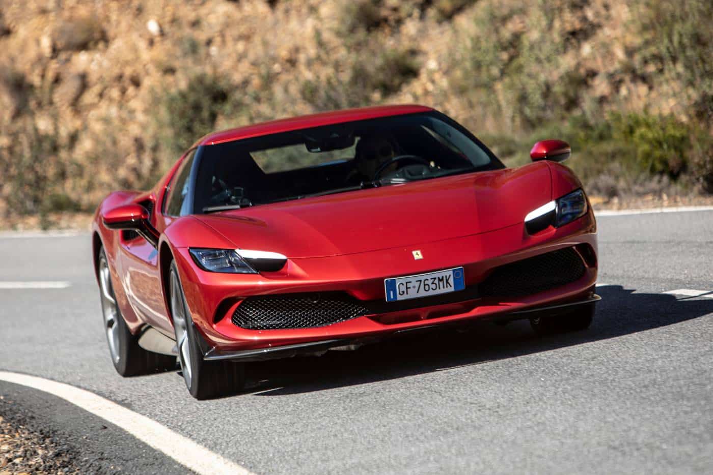 https://autogreeknews.gr/wp-content/uploads/2022/02/ferrari_296_gtb_38.jpg