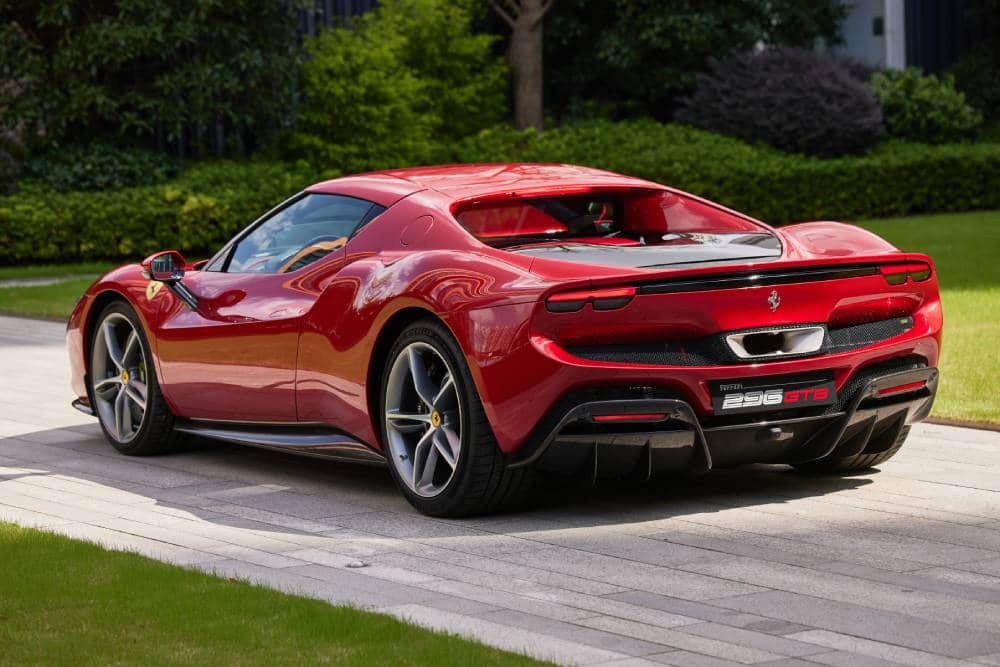 https://autogreeknews.gr/wp-content/uploads/2022/02/ferrari_296_gtb_9.jpg