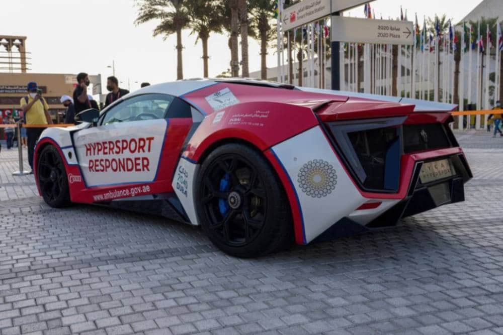https://autogreeknews.gr/wp-content/uploads/2022/02/lykan-hypersport-ambulance-03.jpg