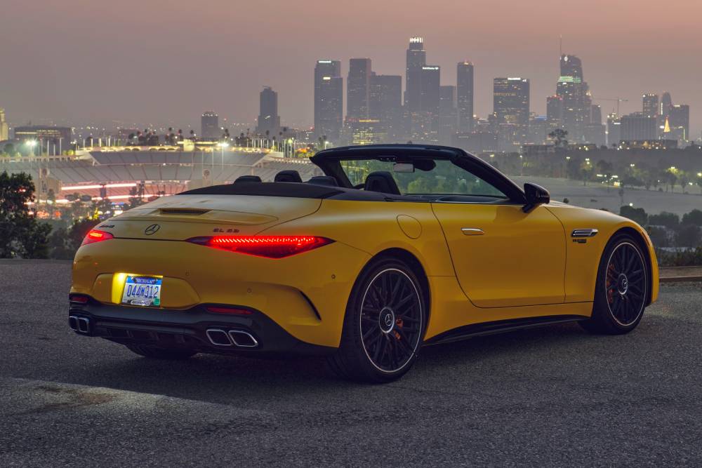 https://autogreeknews.gr/wp-content/uploads/2022/02/mercedes-amg_sl_63_4matic_87.jpg