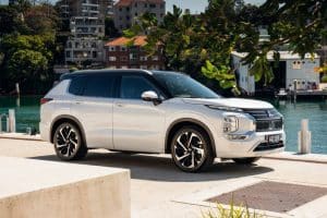 mitsubishi outlander sales