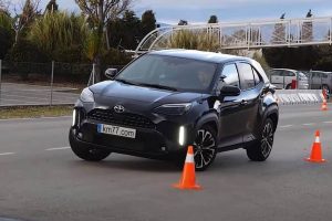 toyota yaris cross moose test